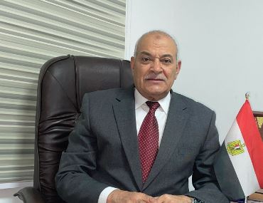 د عبد العزيز السيد رئيس شعبة الثروة الداجنة