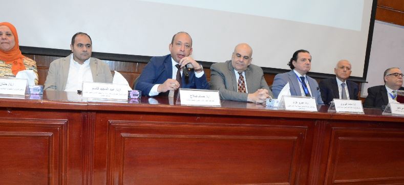 خلال المؤتمر