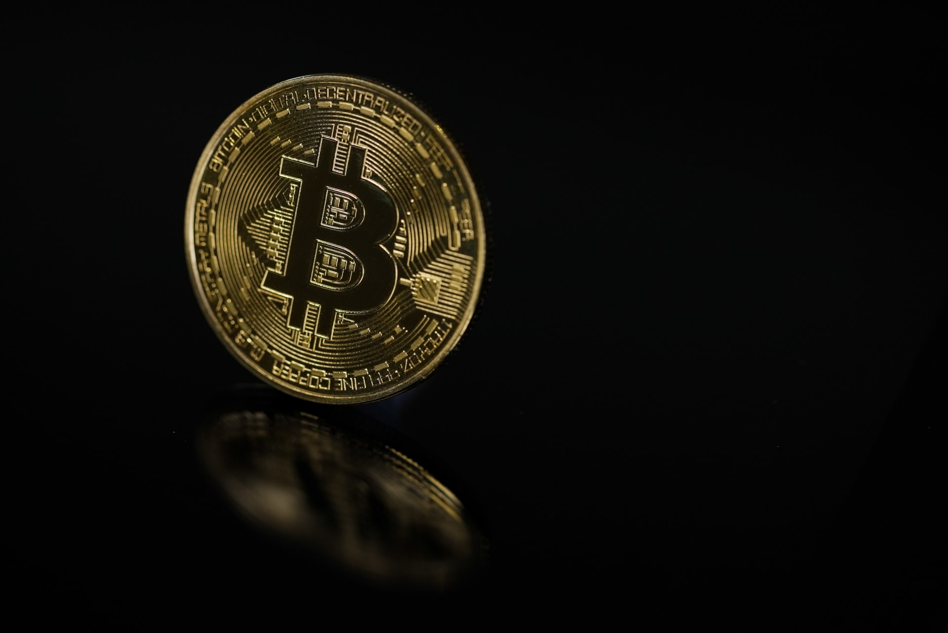 ثروات أثرياء العملات المشفرة.. كم تبلغ ثروة مبتكر البتكوين؟