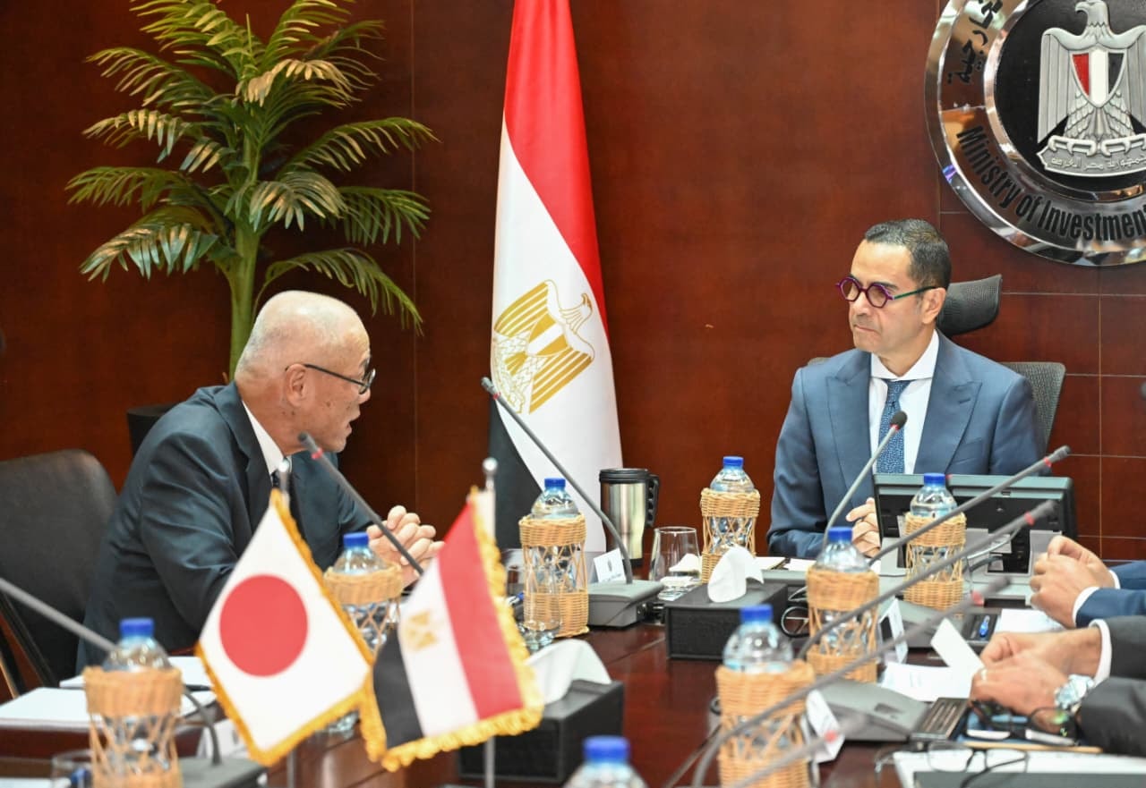 وزير الاستثمار وسفير اليابان