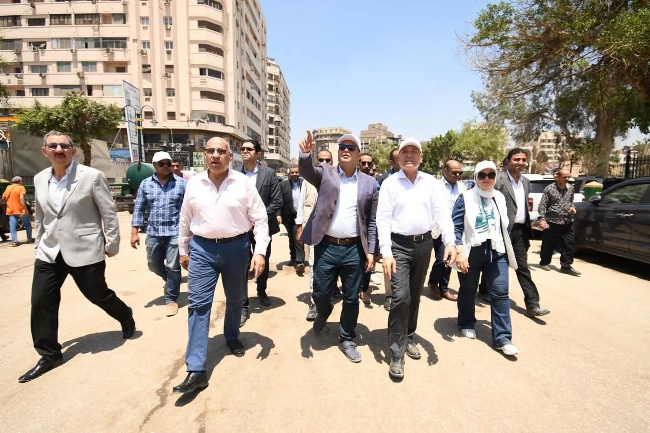 وزير الإسكان 
