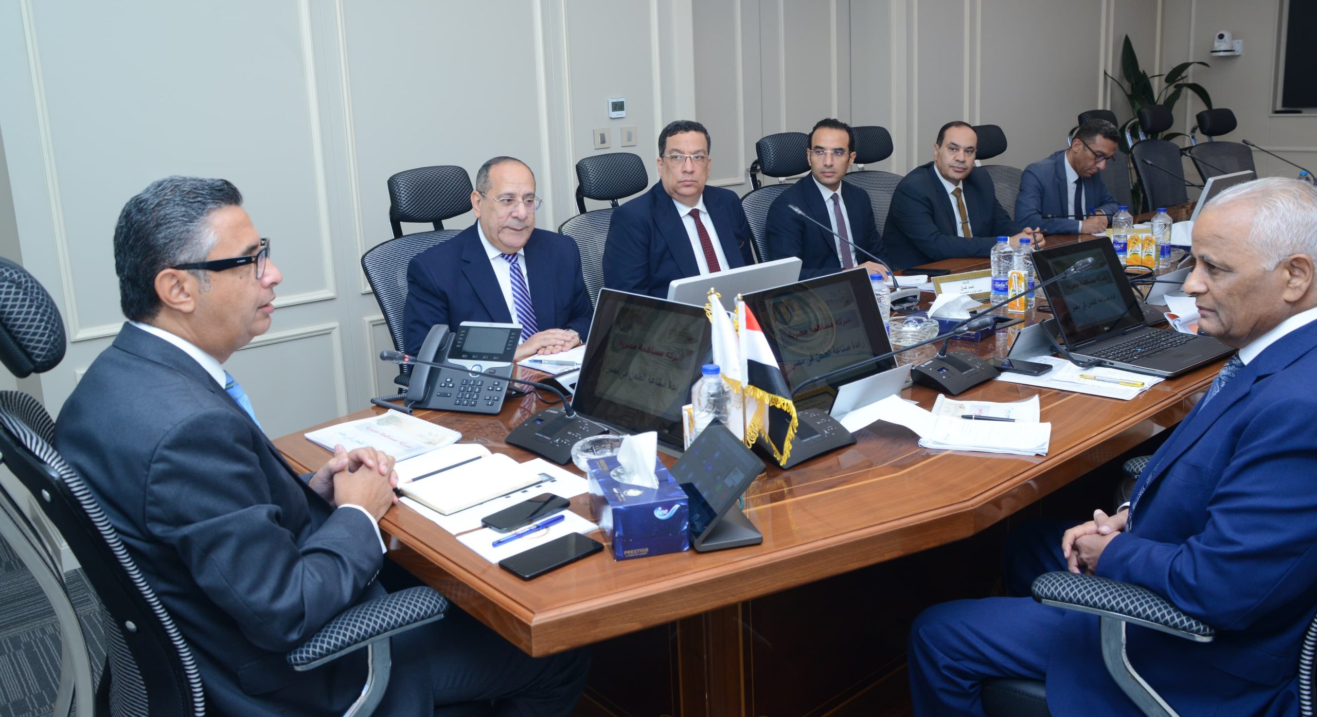 وزير التموين 
