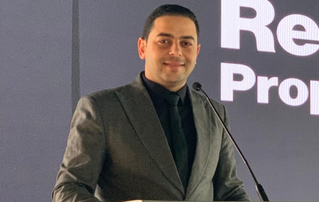 معاذ أحمد، خبير عقاري