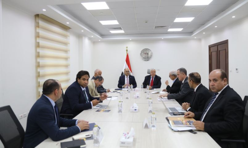 خلال الاجتماع