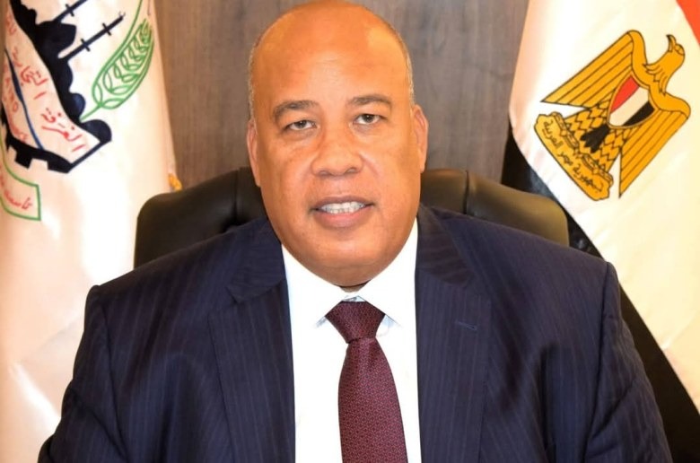 أيمن العشرى
