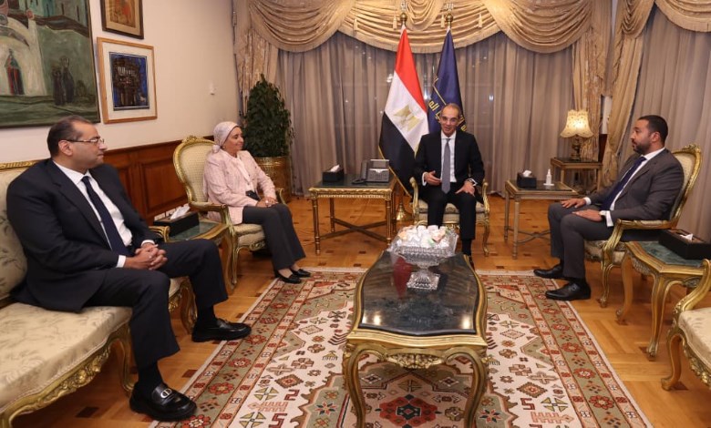 وزير الاتصالات