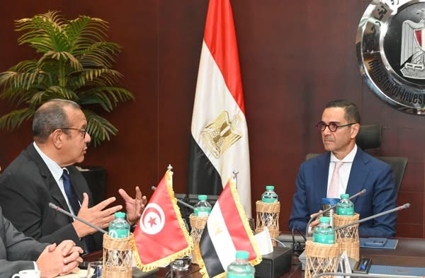 المهندس حسن الخطيب وزير الاستثمار