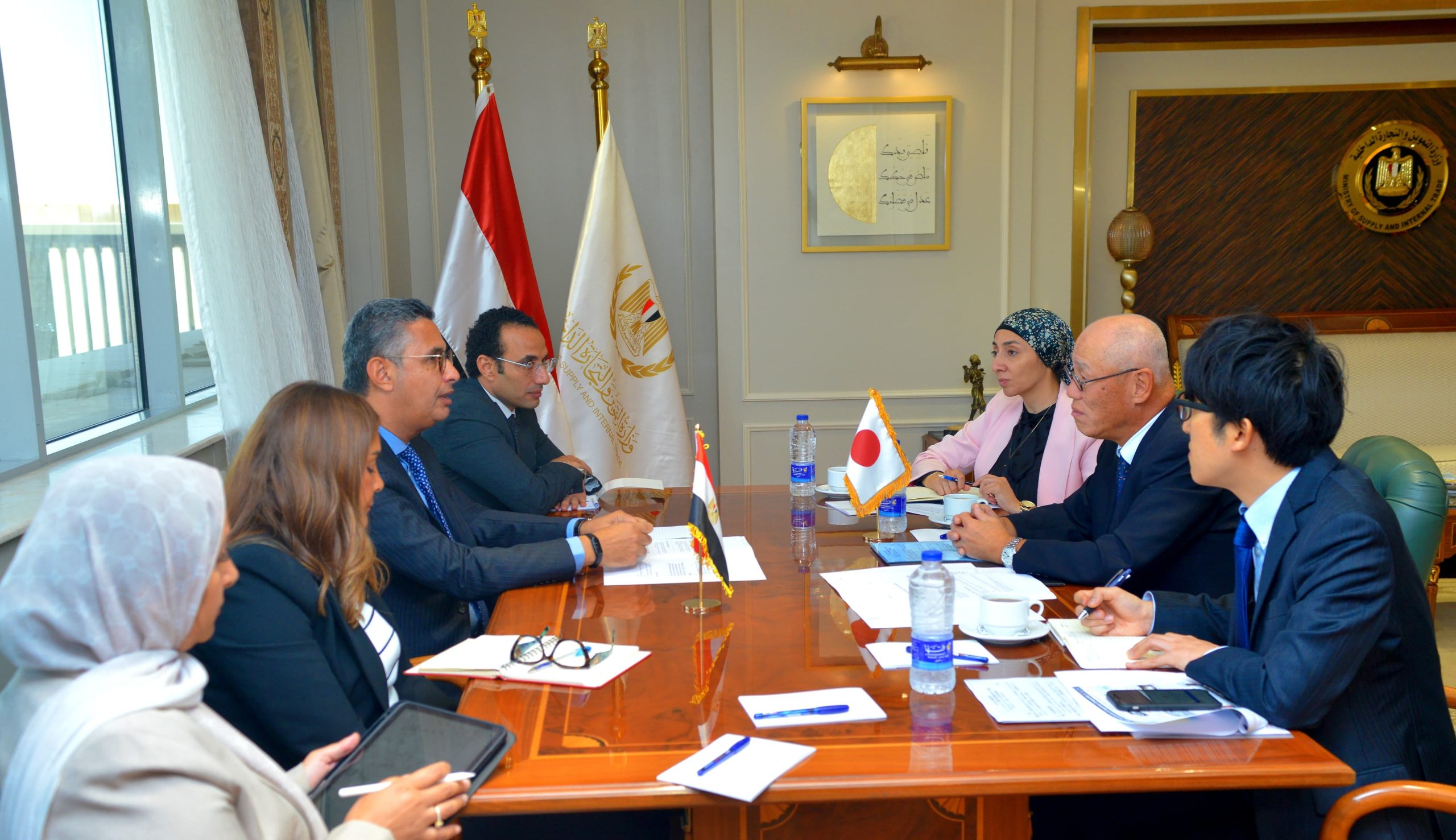 وزير التموين 