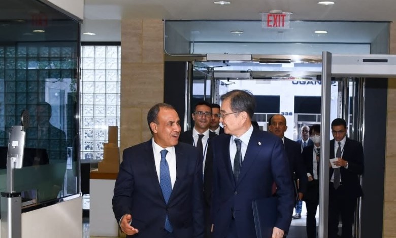 وزير الخارجية