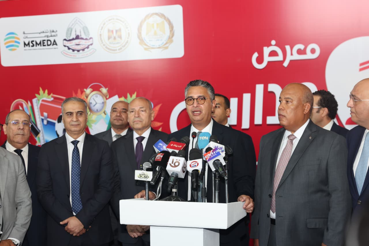 وزير التموين 