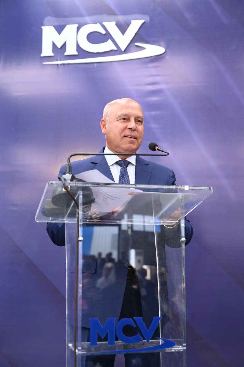 كامل الوزير وزير الصناعة