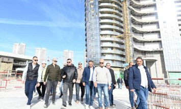 وزير الإسكان يتابع موقف تنفيذ أبراج "الداون تاون" 