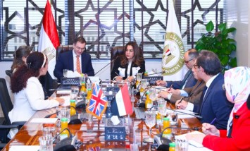 شراكة استراتيجية بين مصر وبريطانيا في مجال البيئة والنمو الاخضر 