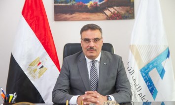  الوزير المفوض التجاري أسامة باشا