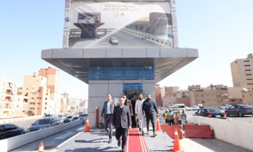 الوزير يتفقد محطات الاتوبيس الترددي السريع BRT