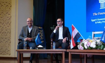 المهندس حسن الخطيب وزير الاستثمار 