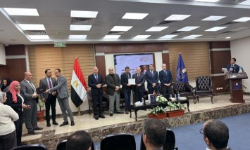 الكاتب الصحفي عبدالمجيد عبدالله مع الدكتور علي الغمراوي رئيس هيئة الدواء