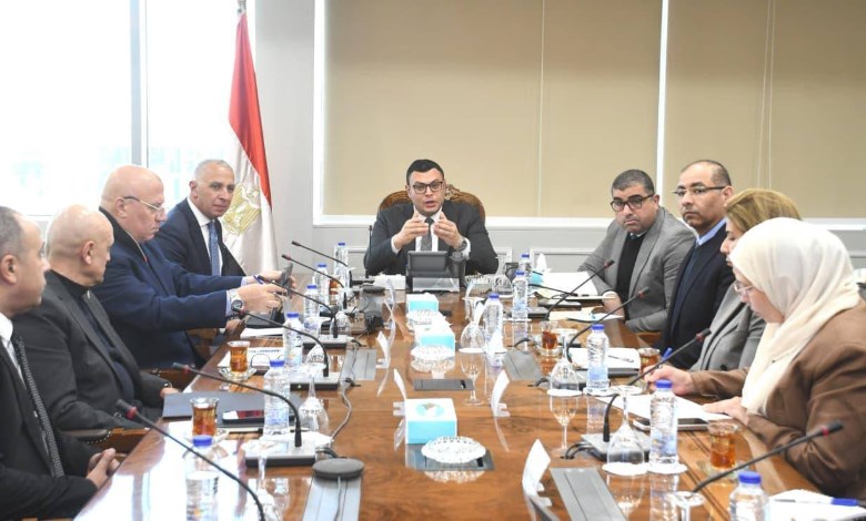 وزير الإسكان المرافق والمجتمعات العمرانية
