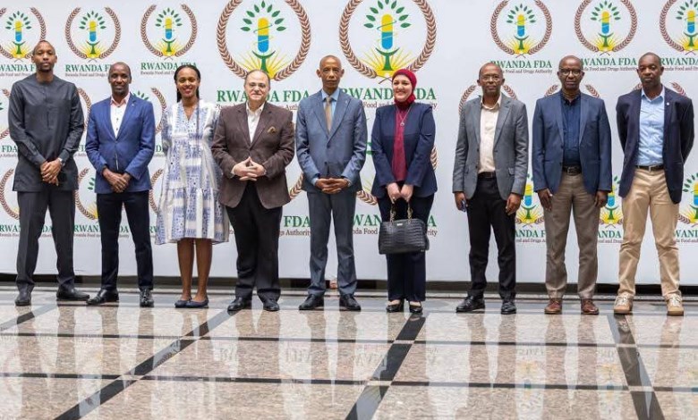 صورة تذكارية بعدالتوقيع