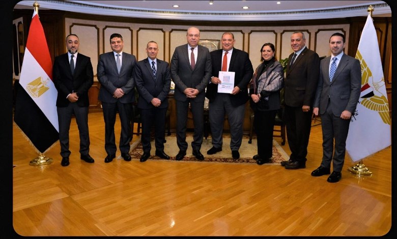 وزير الطيران المدني