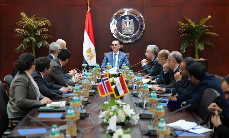 المهندس حسن الخطيب وزير الاستثمار والتجارة الخارجية