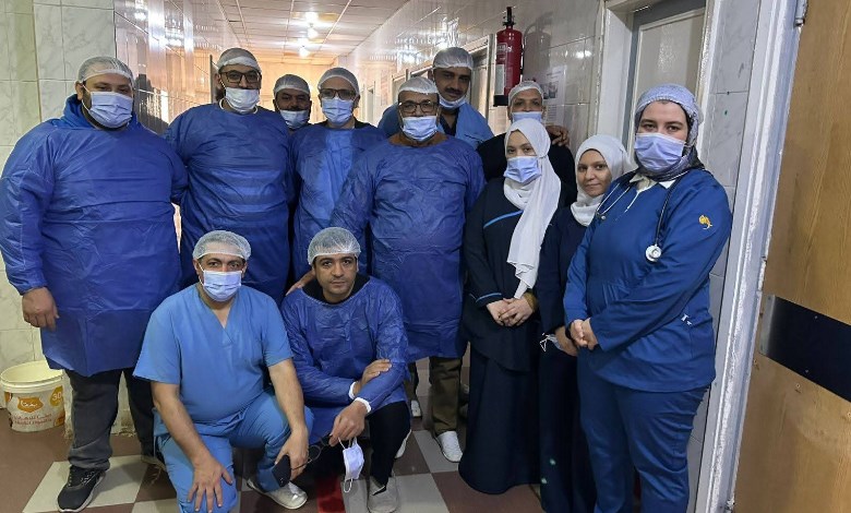 جانب من الفريق الجراحي بمستشفي سرس الليان