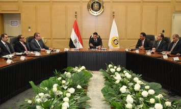 وزير الصناعة