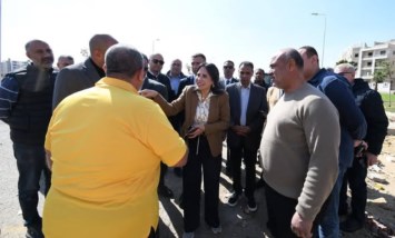الوزيرة خلال الجولة