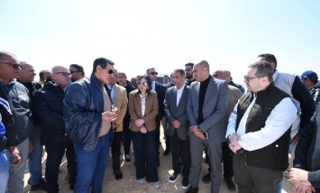وزيرة الإسكان 