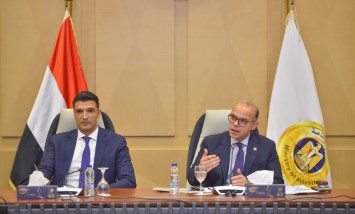 الدكتور محمد فريد وزير الاستثمار والمهندس خالد هاشم 