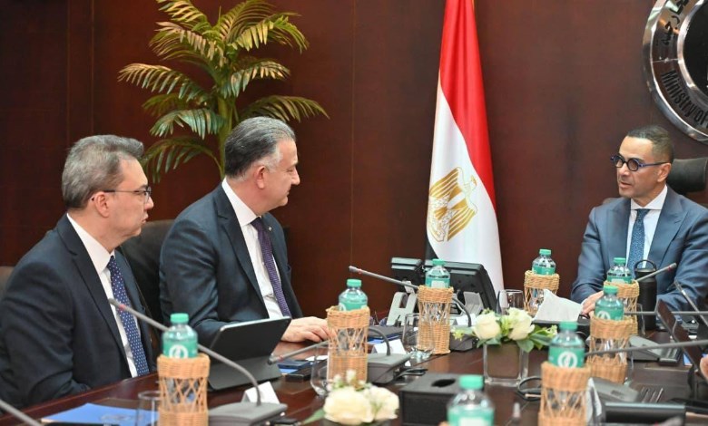 وزير الاستثمار والتجارة الخارجية