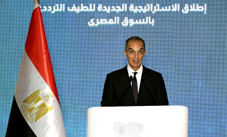 وزير الاتصالات وتكنولوجيا المعلومات