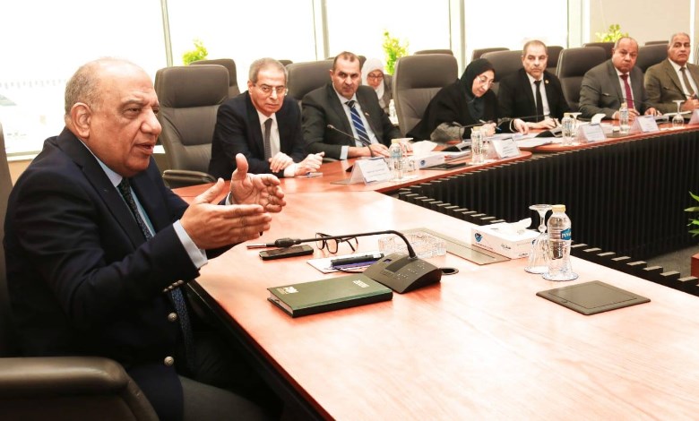  وزير الكهرباء والطاقة المتجددة