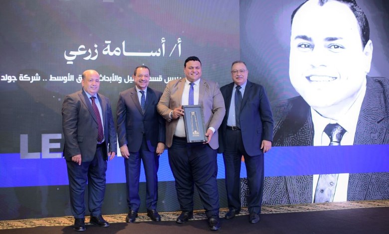 LEADERS AWARD تكرم  أسامة زرعى بقلادة توت عنخ آمون