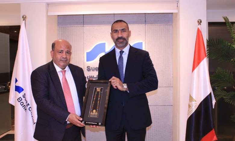 LEADERS AWARD تكرم عاكف المغربى بقلادة توت عنخ امون