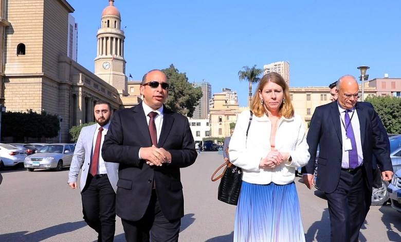 خلال الزيارة