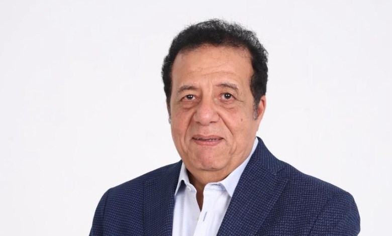 الدكتور عاطف عبد اللطيف