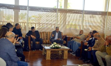 وزير السياحة خلال اللقاء