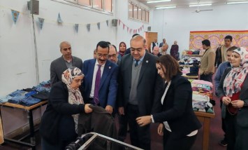 خلال افتتاح السوق