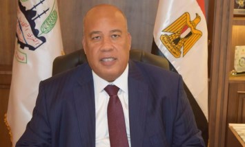 أيمن العشرى