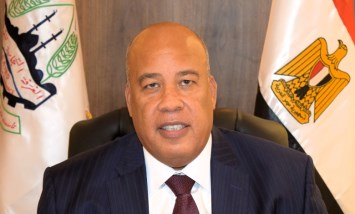 ايمن العشرى