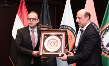 الرقابة المالية تُكرّم الدكتور محمد فريد تقديرًا لفترة رئاسته للهيئة 