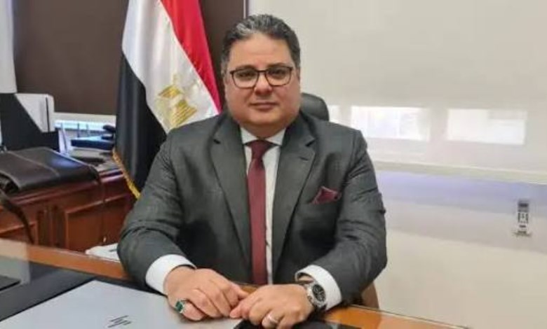  الدكتور أحمد يسري