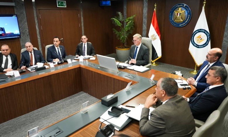  وزير البترول والثروة المعدنية