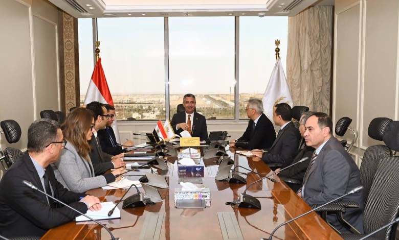  وزير التموين والتجارة الداخلية