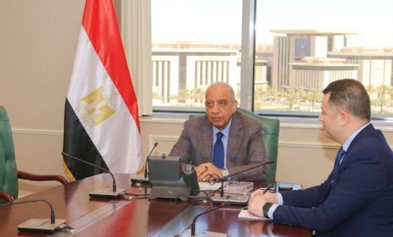 وزير الكهرباء والطاقة المتجددة