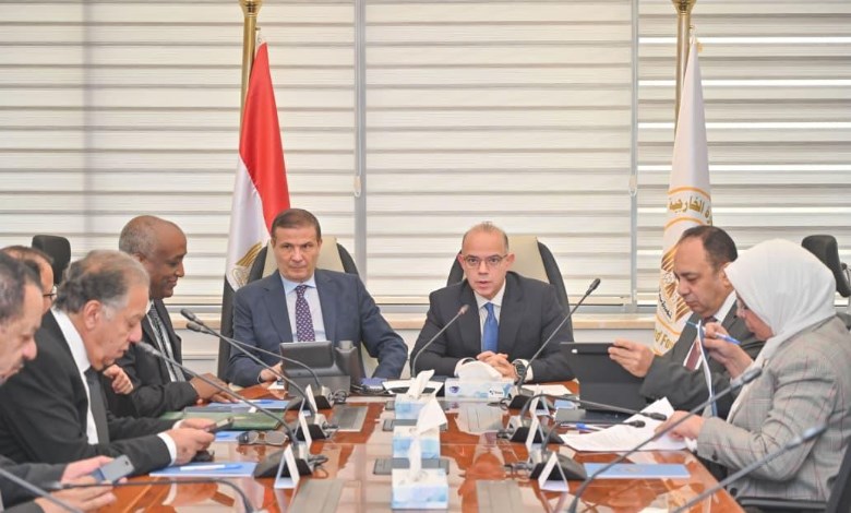 وزيرا الزراعة والاستثمار 