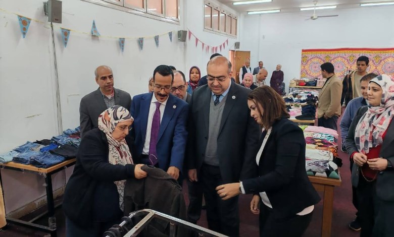 خلال افتتاح السوق