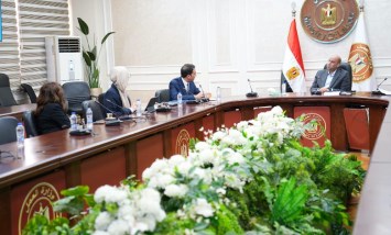  وزير العمل 