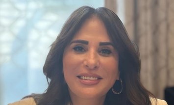 وزيرة الإسكان 